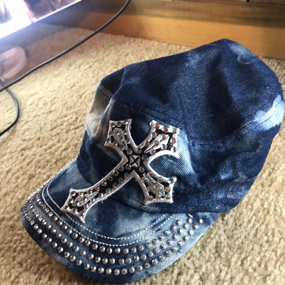 Hat - Picture 3 of 4